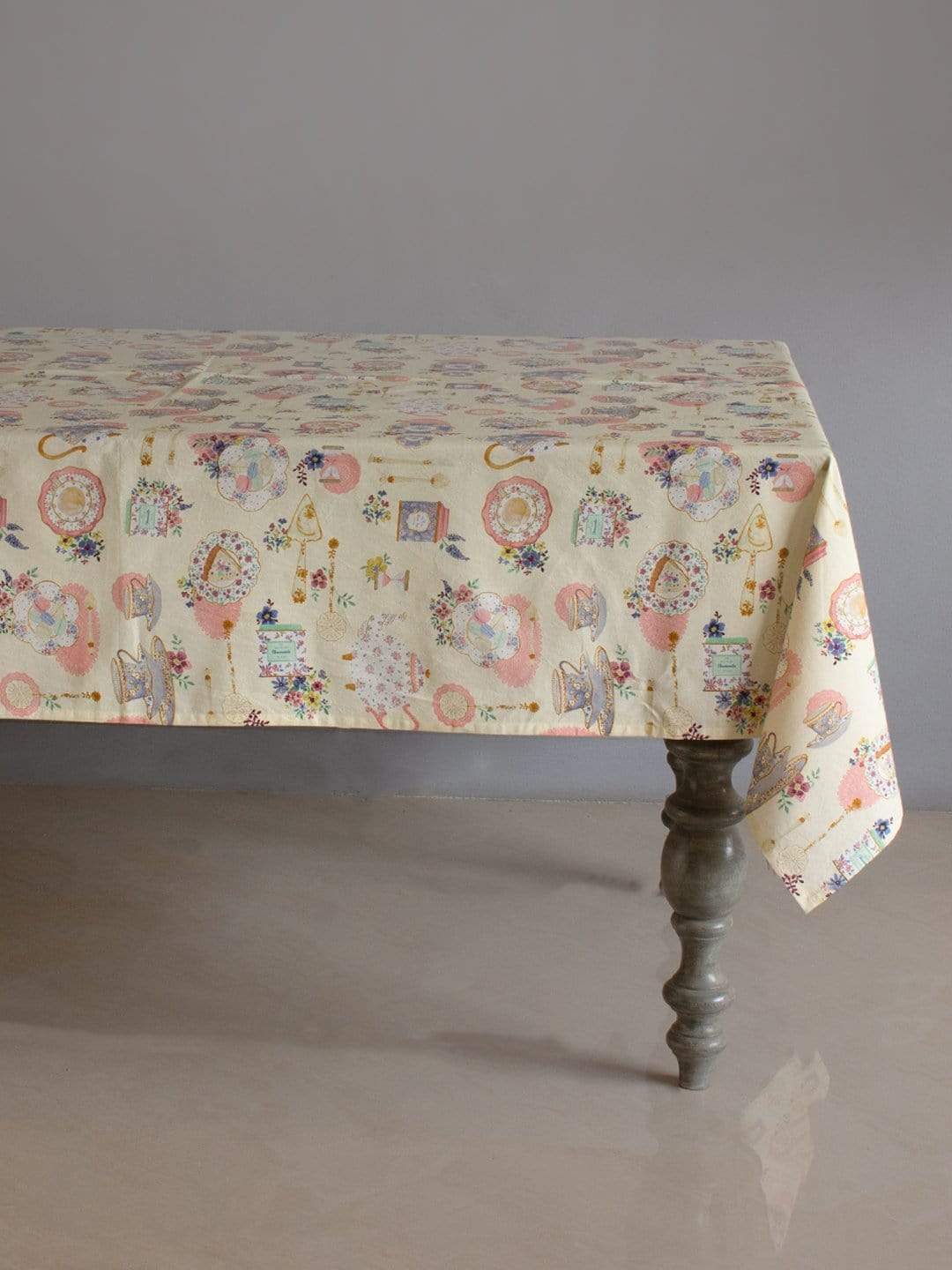Tea Time Table Cover - 6 Seater