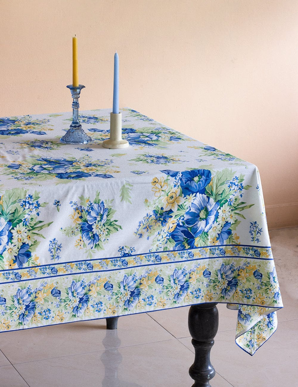 April Cornell Charming Ecru Breakfast Cloth- 4 Seater