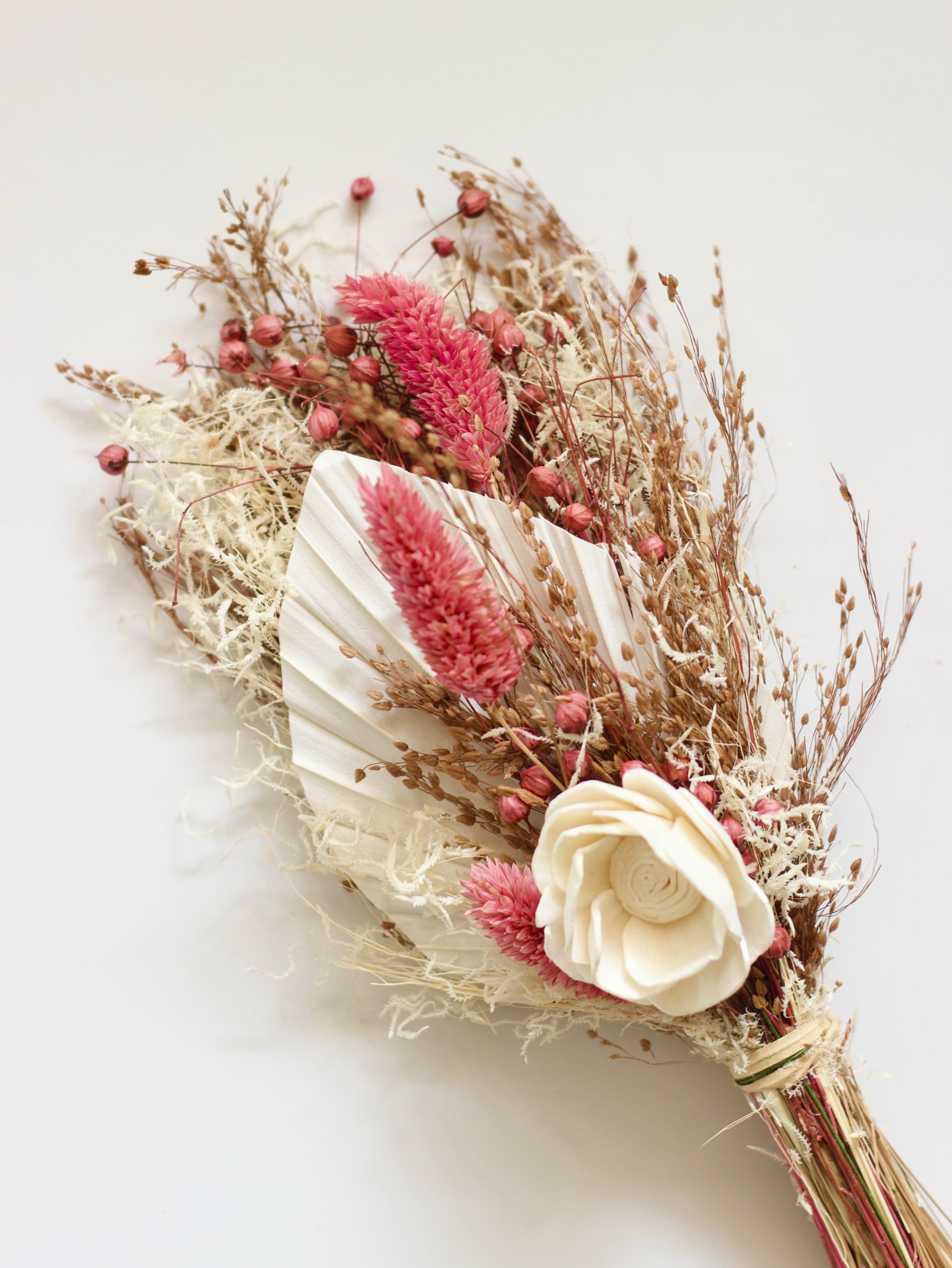 Arla Dried Flowers with Glass Vase