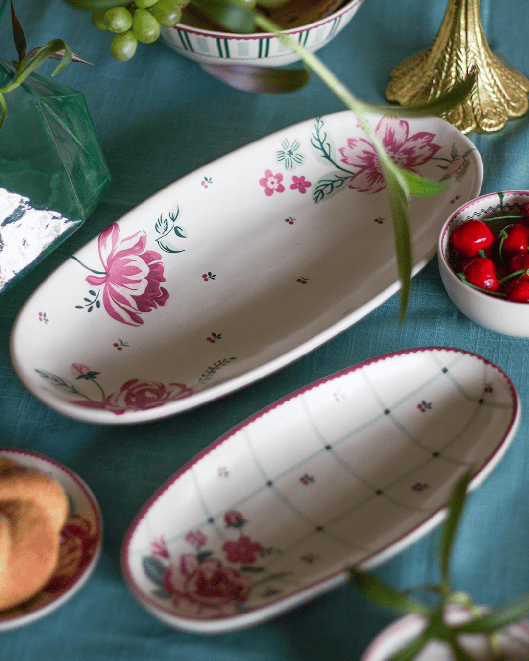 Bloomsberry Ceramic Serving Platter 32 cm | The Wishing Chair