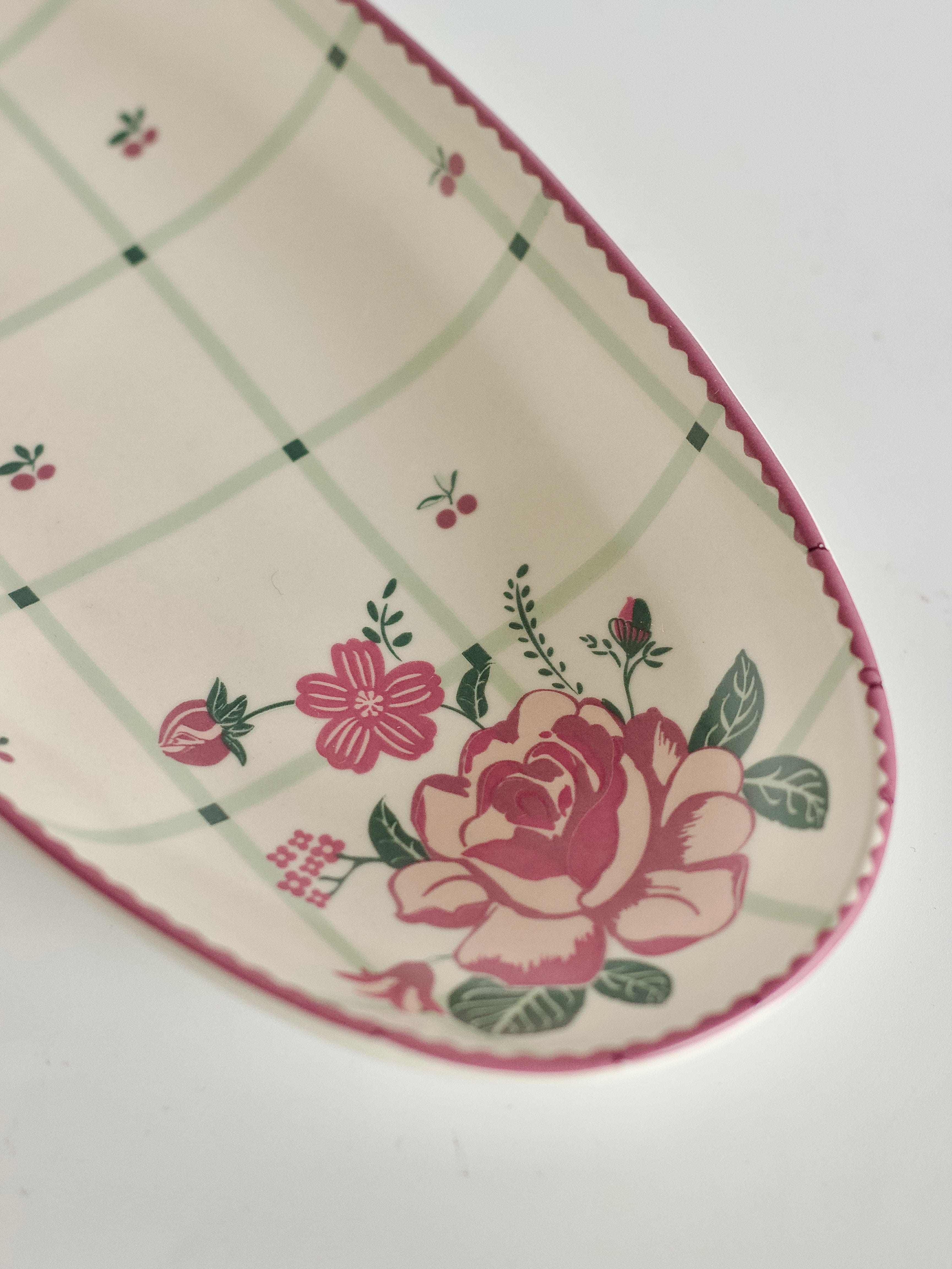 Bloomsberry Platter 26cm | The Wishing Chair