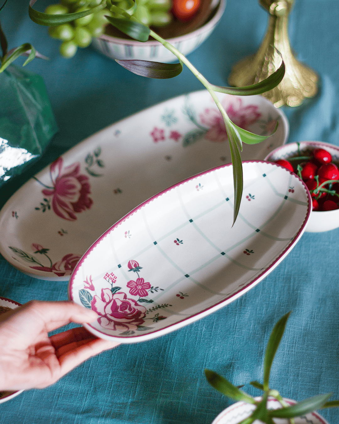Bloomsberry Platter 26cm | The Wishing Chair
