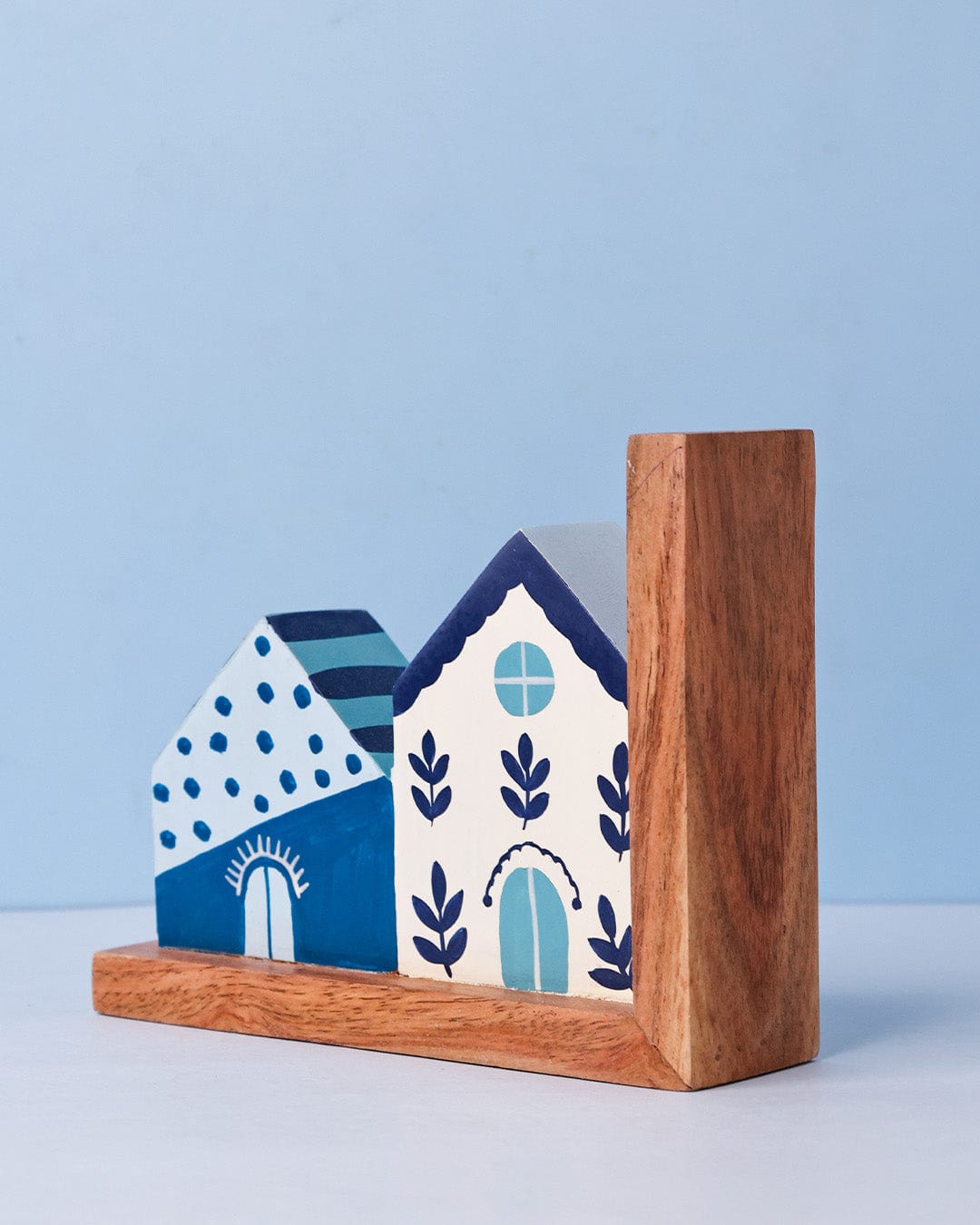 Book Nook Hanpdainted Bookends - Set of 2