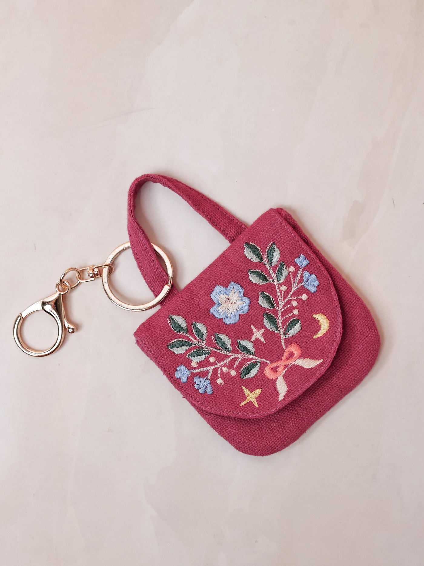 Botanica Airpod Case Storage Keychain