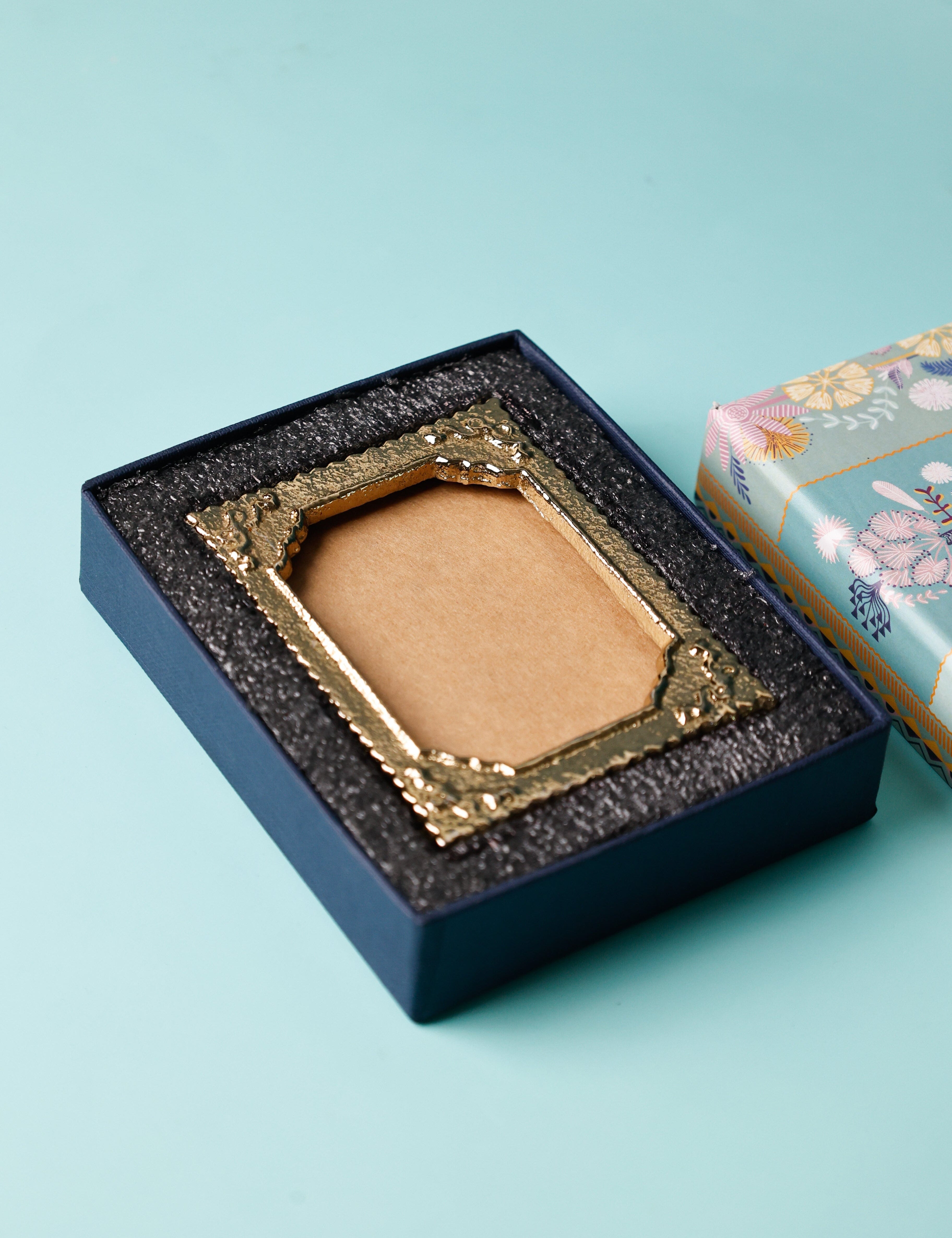 Bowette Metal Fridge Magnet Photoframe