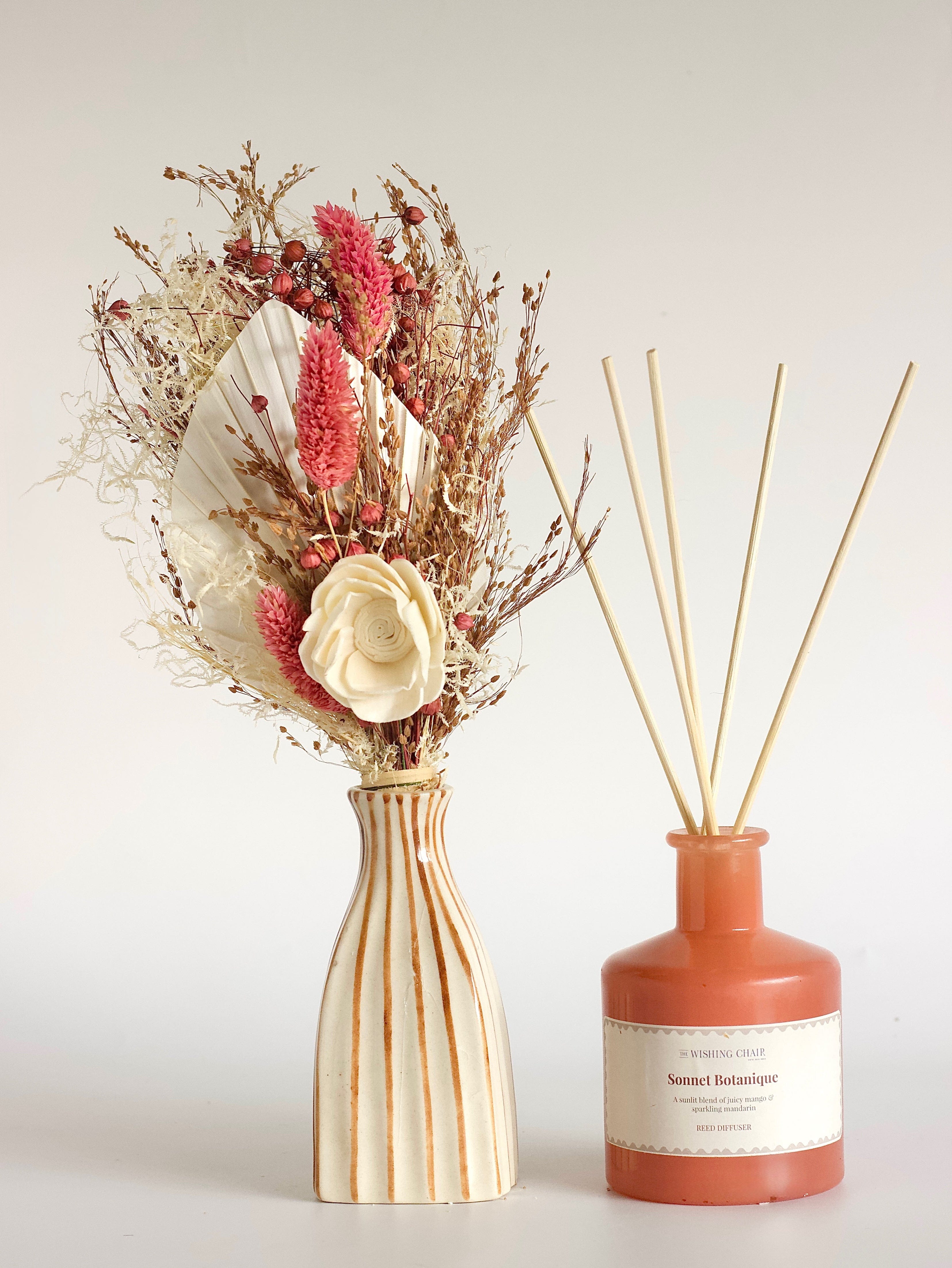 Bundle The House proud: A coral Entryway