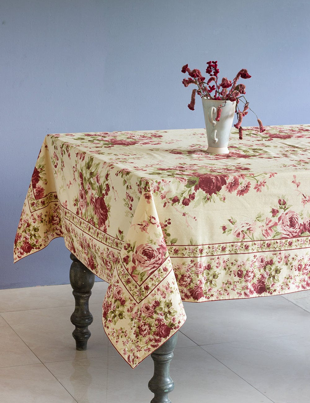 Cottage Antique Dining Cloth -6 Seater