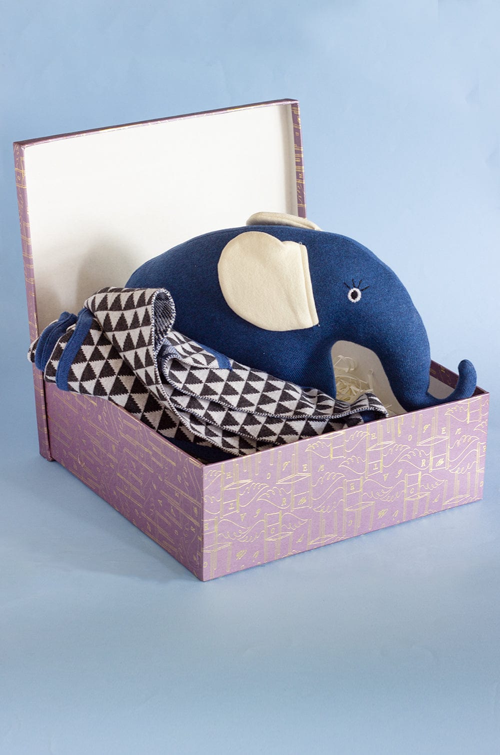 Buy Cuddle Time with E Gift Box Online | Wishing Chair