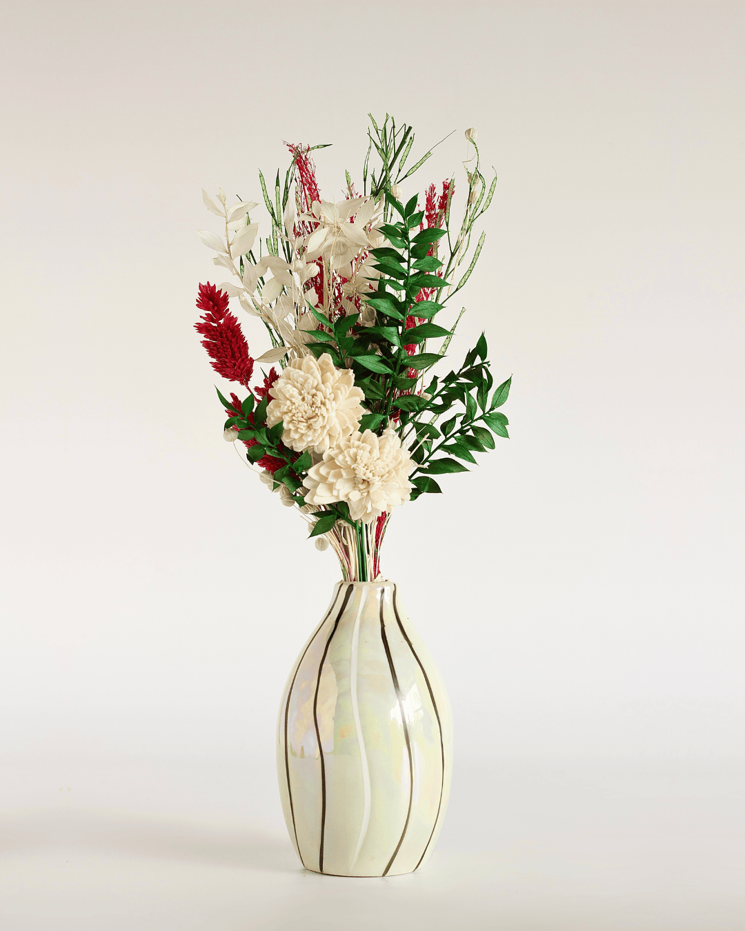Dream Botanique Glass Vase with Botanical flowers - Holly