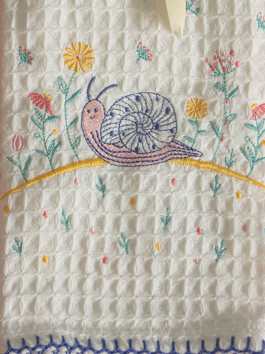 Happy Snail Waffle Hand Towel