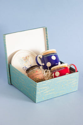 Hello Wonderland Gift Box