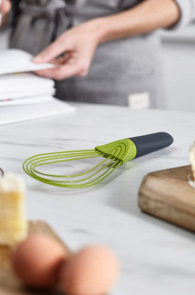 Joseph Joseph Twist 2-in-1 Whisk - Green