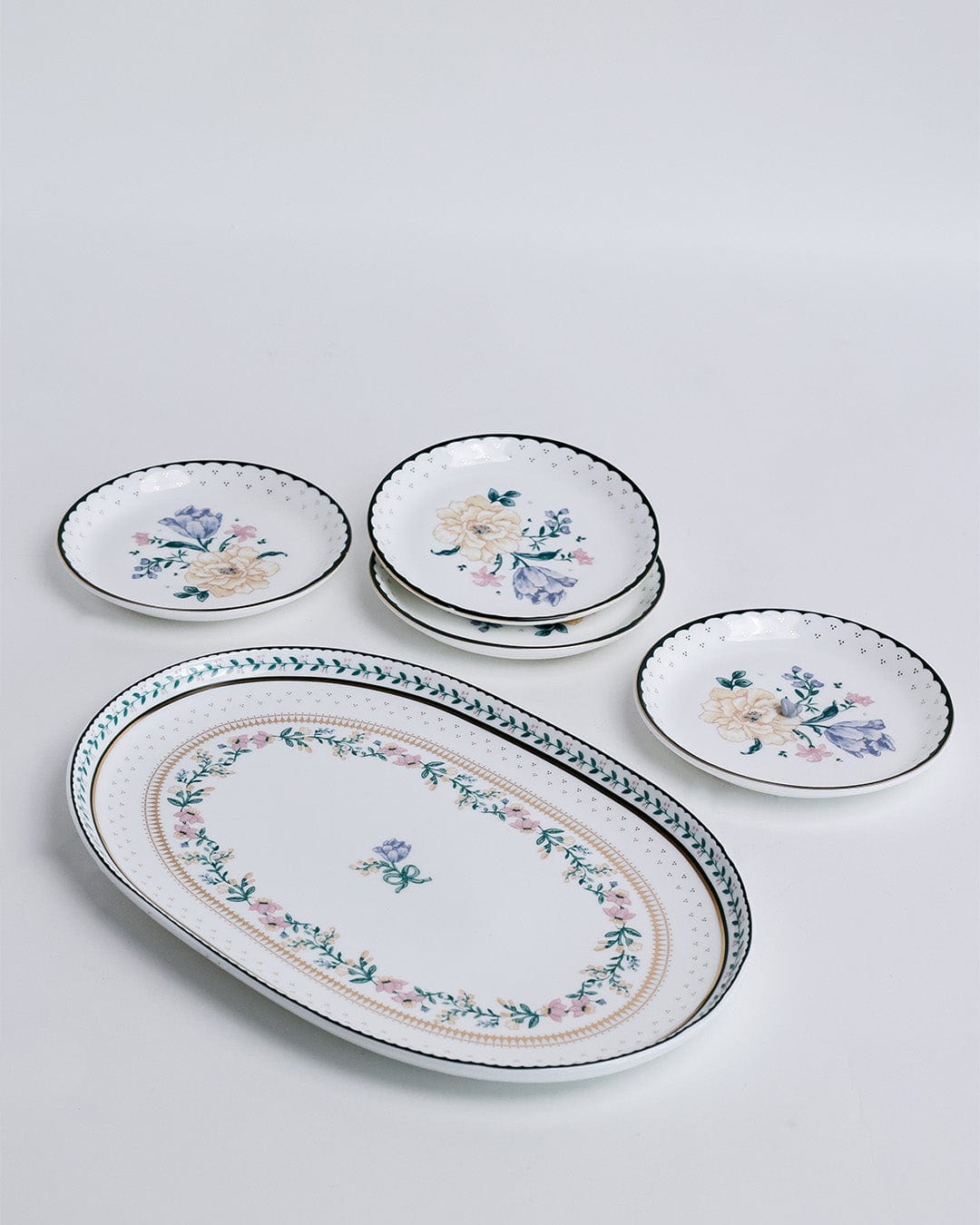 Magique by The Wishing Chair x ClayCraft :  Emerald Ribbon - Amber Giftbox | Set of 4 Snack Plates & Serving Platter