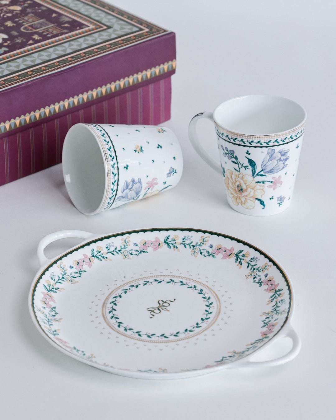 Magique by The Wishing Chair x ClayCraft :  Emerald Ribbon - Lustre Giftbox | Set of 2 Mugs & Tawa Platter