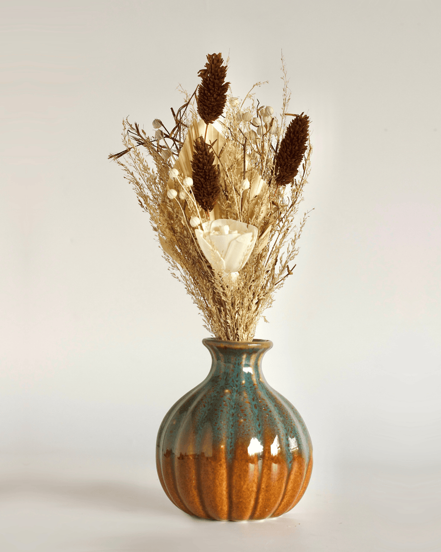 Moss Botanique - Ceramic vase with botanical Flowers