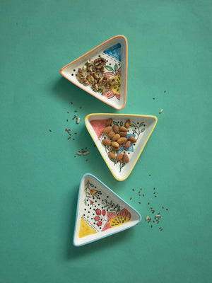 Ocean Song Triangle Plates- Set Of 3