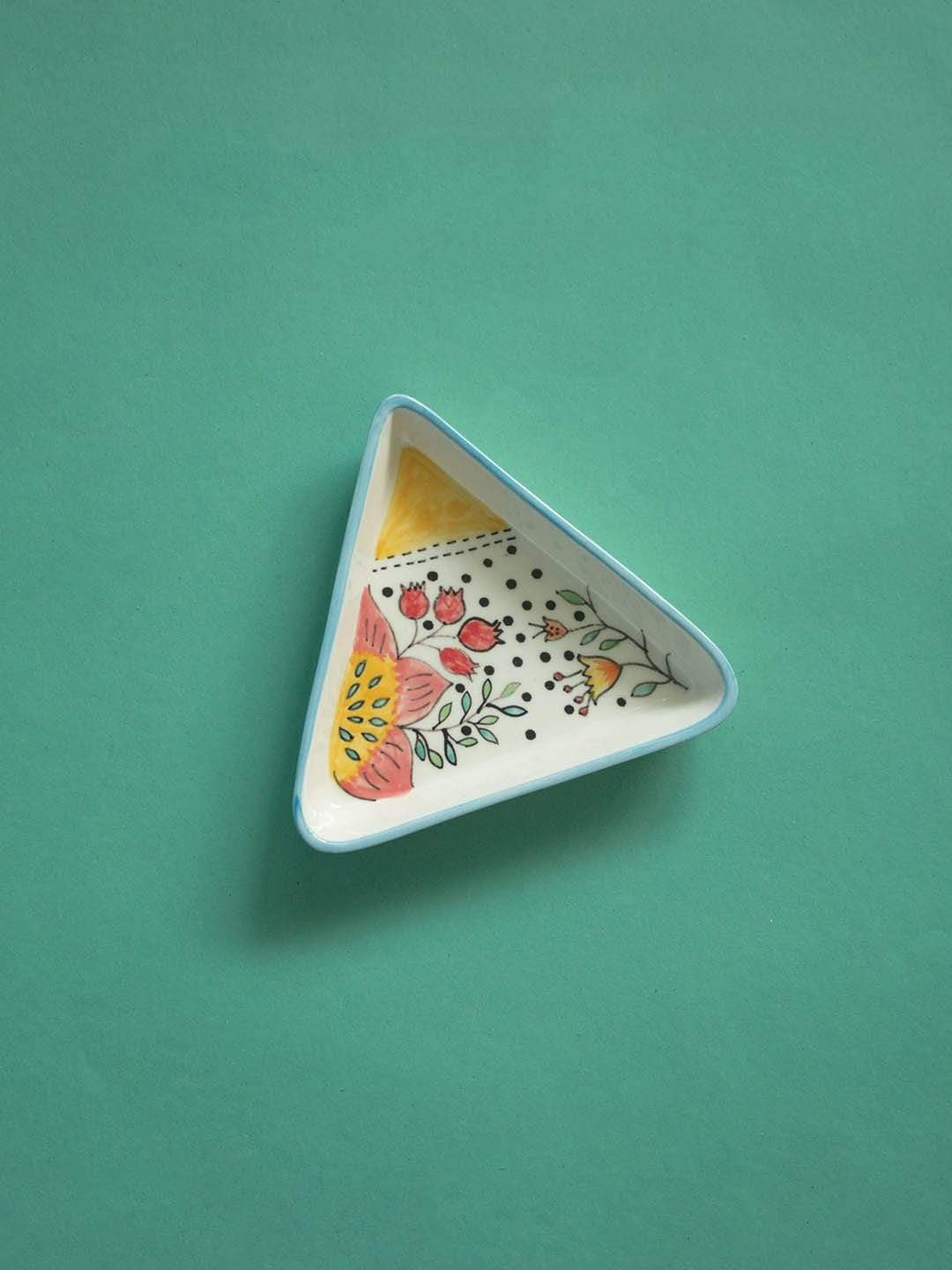 Ocean Song Triangle Plates- Set Of 3