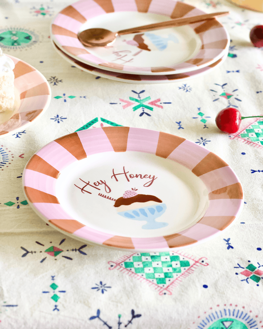 Plate Hey Honey Handpainted Ceramic Dessert Plate 16.5 Cm
