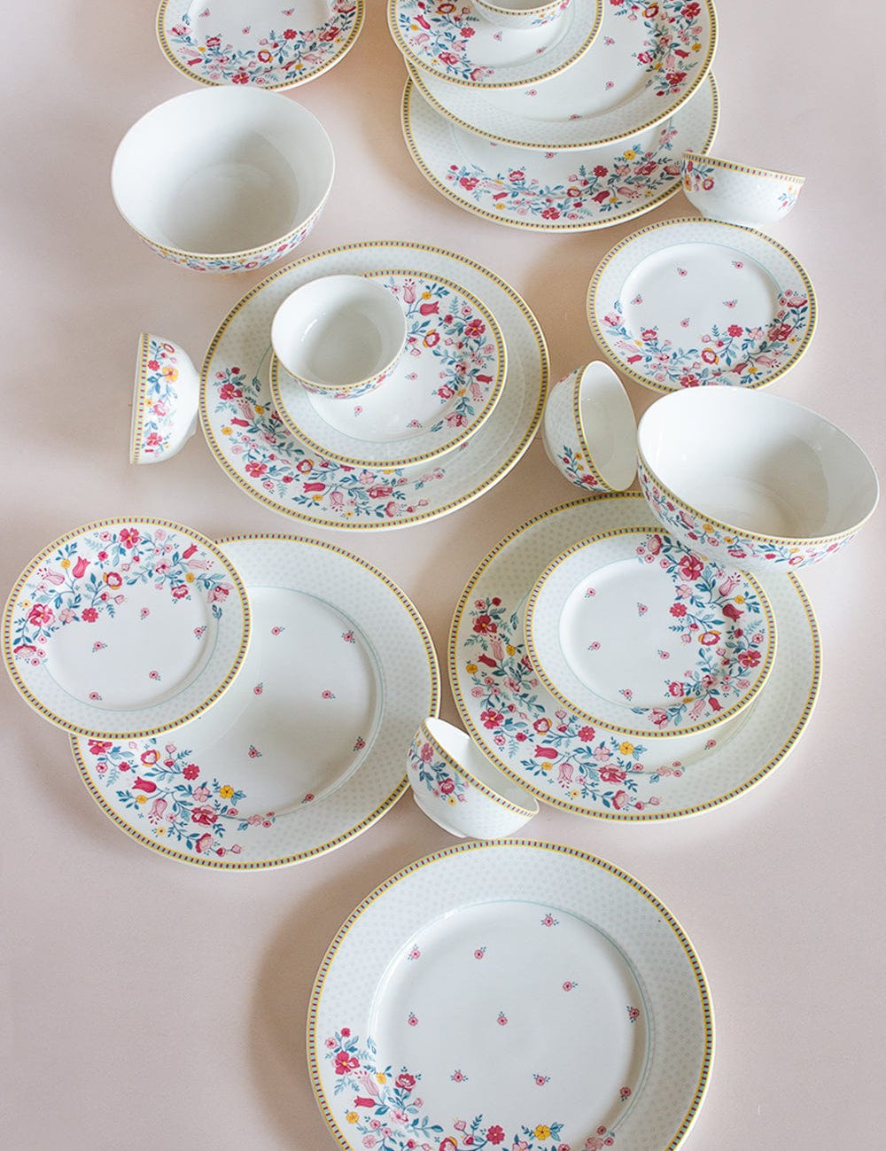 Raindrops And Roses Dinner Set