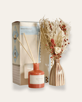 Sonnet Botanique - Reed Diffuser With Ceramic Vase and Botanical Flowers