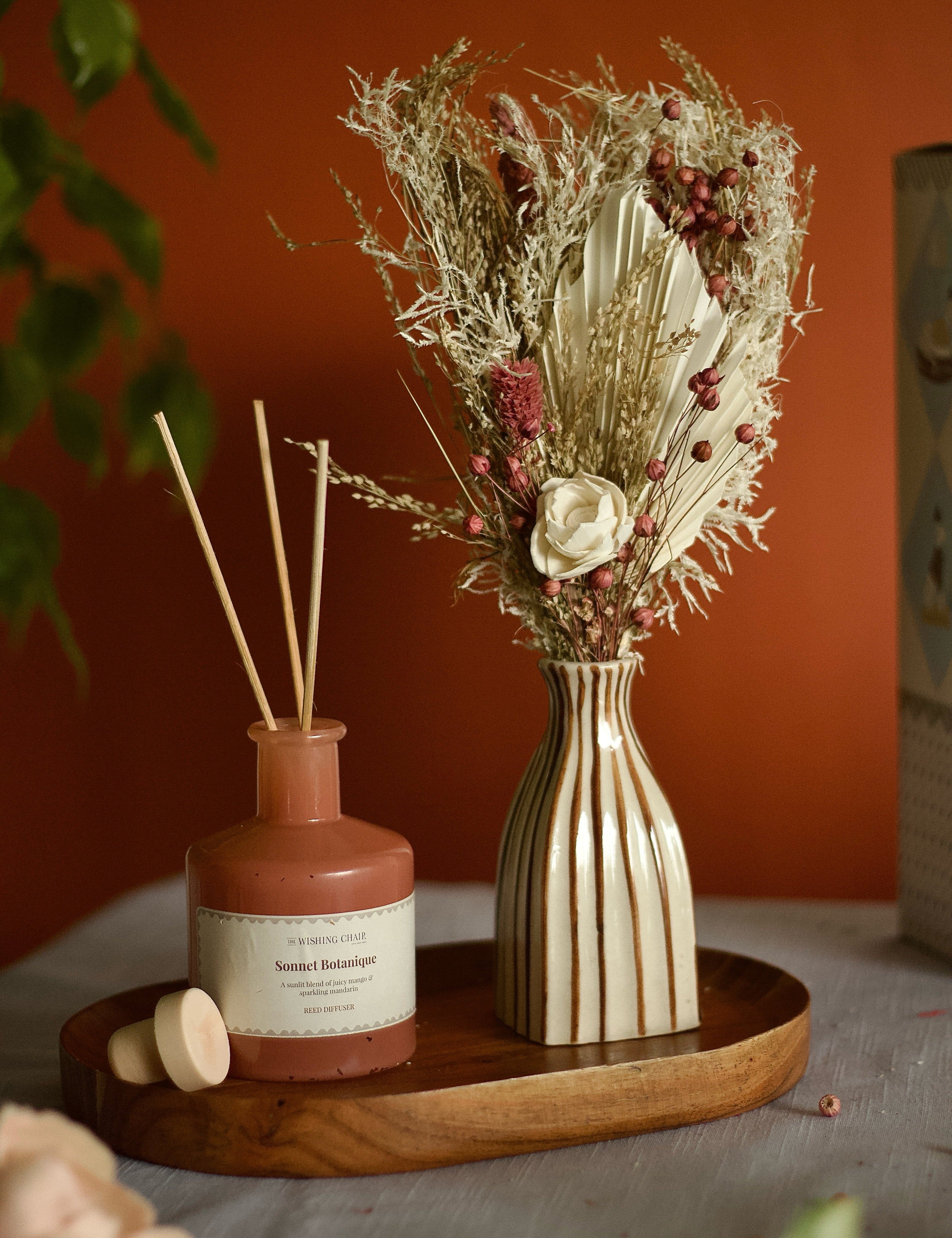 Sonnet Botanique - Reed Diffuser With Ceramic Vase and Botanical Flowers | The Wishing Chair