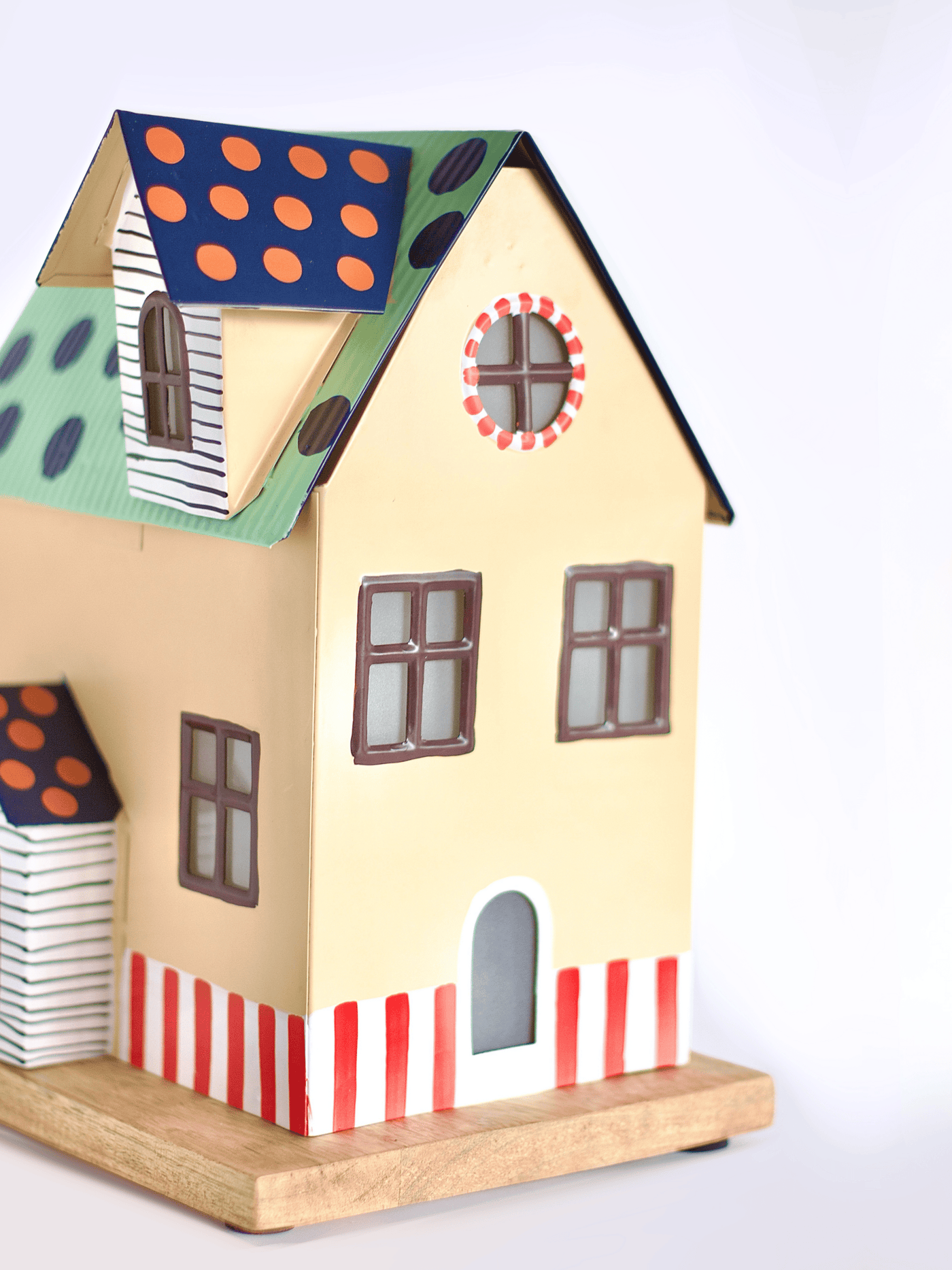 Take Me Home Lamp - Beige