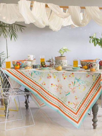 Where The Grass Is Green Table Cover
