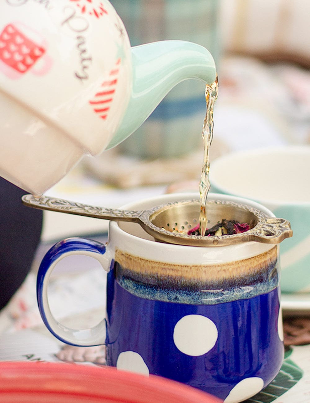 Voila Tea Strainer - The Wishing Chair
