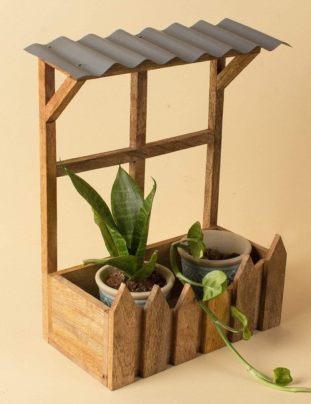 Wooden Hut Planter Holder - The Wishing Chair