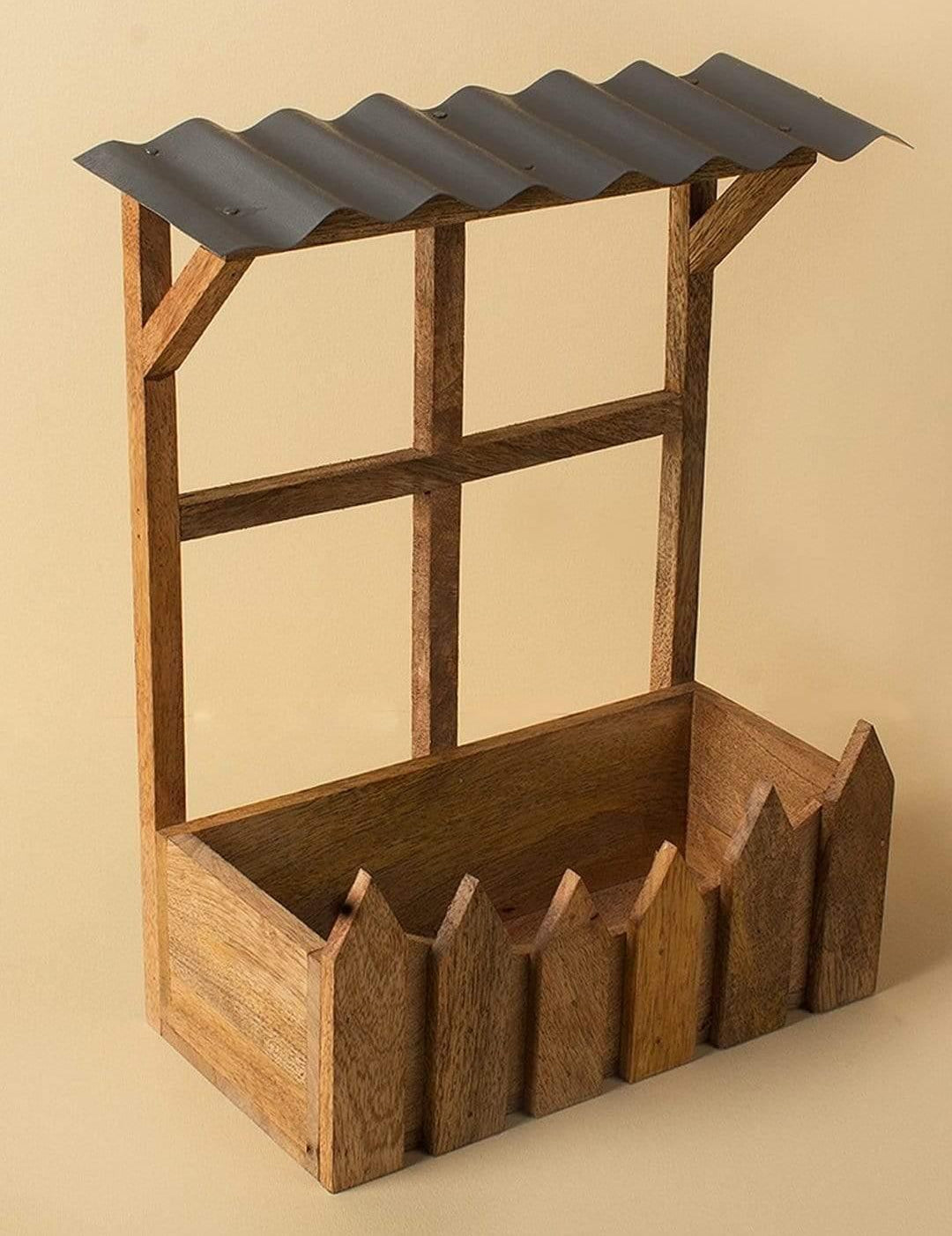 Wooden Hut Planter Holder - The Wishing Chair