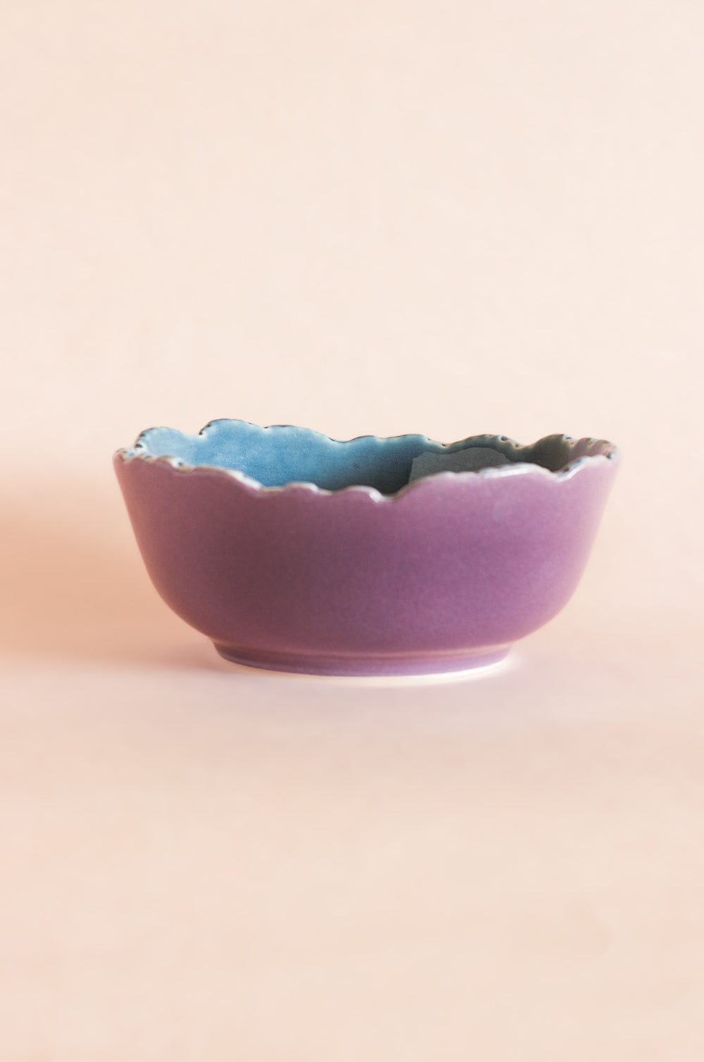 Iris Ceramic Scalloped Bowl - Large