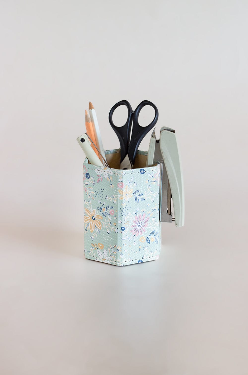 Pearlised Paper Leather Foldable Pen Holder- Mint Magnolias