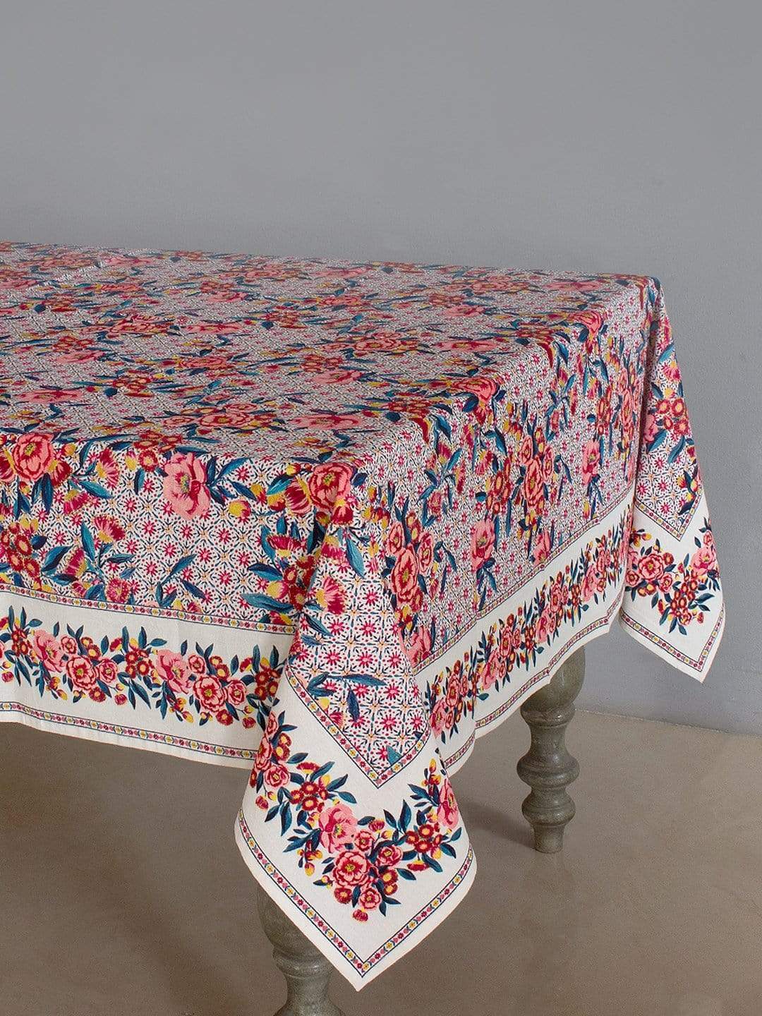 Poppy Petals Table Cover - 6 Seater