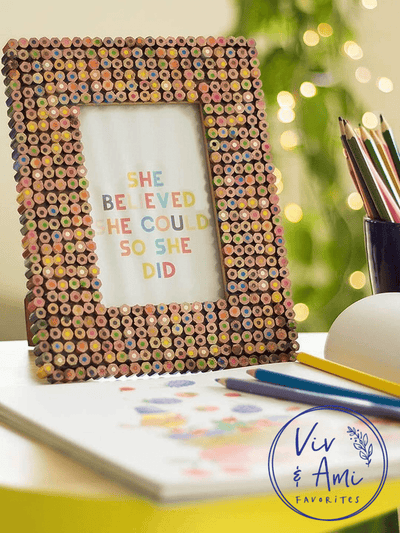 Color Pencils Photo FrameMaterial: Made of Colored Pencils and Glass
Dimensions: Frame Size - 3L x 1W x 19H CMPhoto Size - 10L x 10H CM

Do not wash, Wipe dry, Keep away from dust and moistuColor Pencils Photo Frame