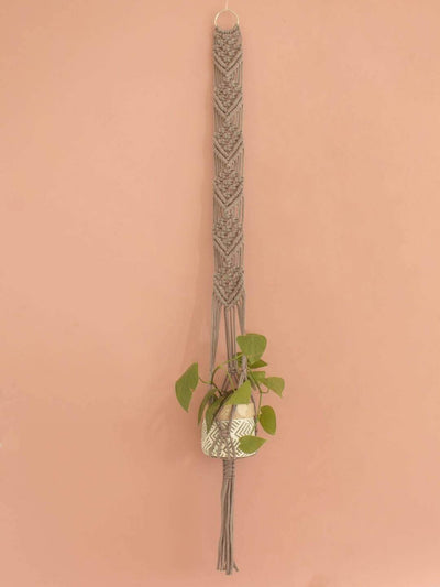Lace Cable Macrame Wall Planter Holder
